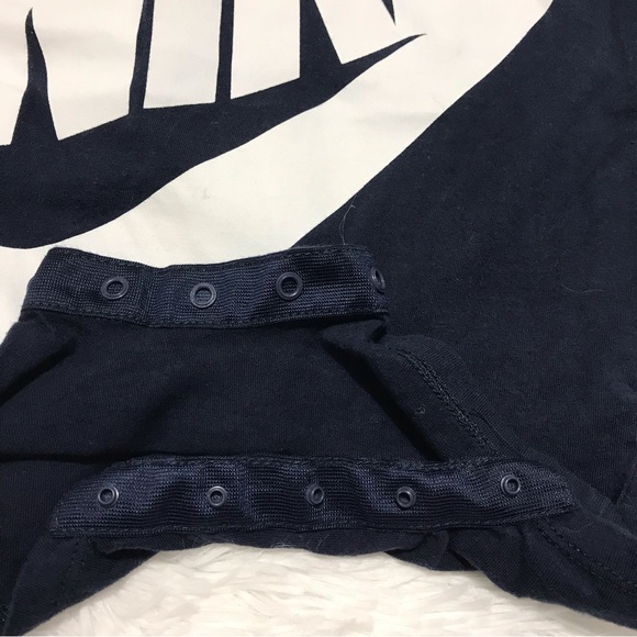 Nike | Blue tee Onesie for babies sz 6-9 mos, navy - Picture 5 of 11
